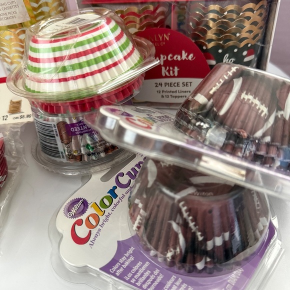 π Holiday & Game Day Cupcake Cups β Brand New! ππ - Picture 7 of 7